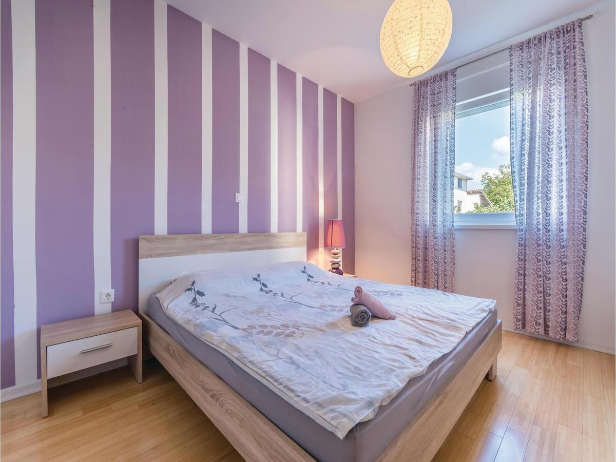 Two-Bedroom Apartment In Пула Экстерьер фото